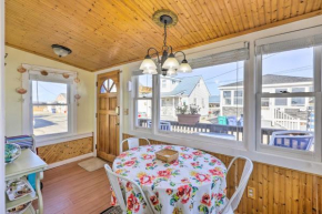 Quaint Hampton Villa - Walk to Beach and Dining, Hampton Falls
